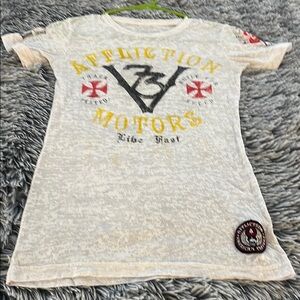 Affliction White and Yellow Short Sleeve Tee with Graphic Design